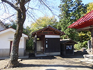 �O��